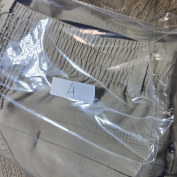 Birddogs Men's Classic Drawstring 7" Inseam Khaki Shorts Large - Picture 9 of 9